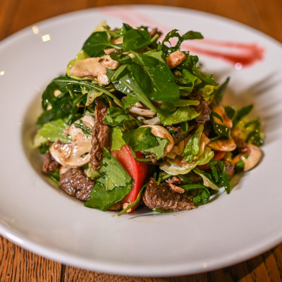 Chicken salad with vegetables